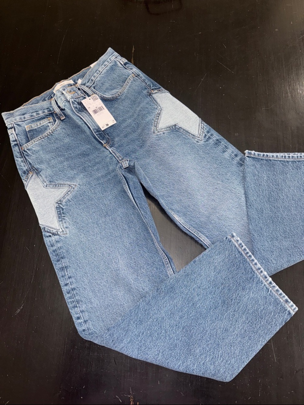 MNG star straight jeans. size 6. mid waist. regular fit. regular length. NEW